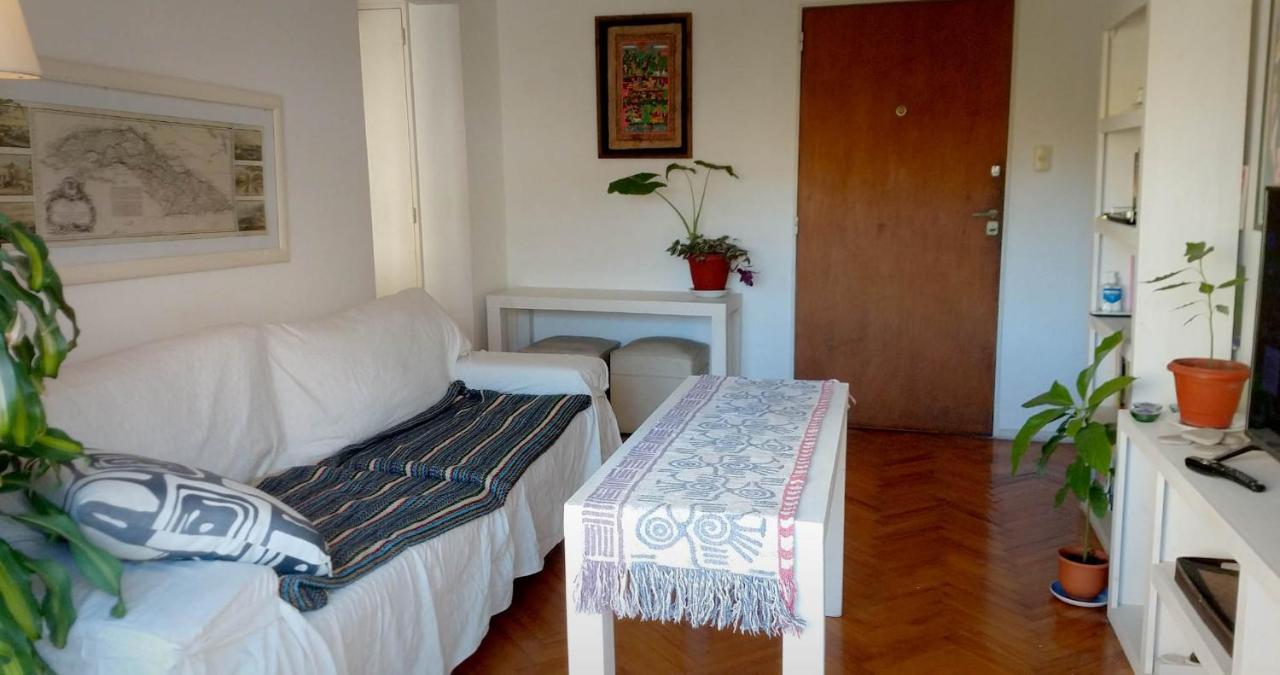 Appartement Depto 2 Ambientes Muy Luminoso Con Wifi Y Vista A La Plaza à Buenos Aires Extérieur photo