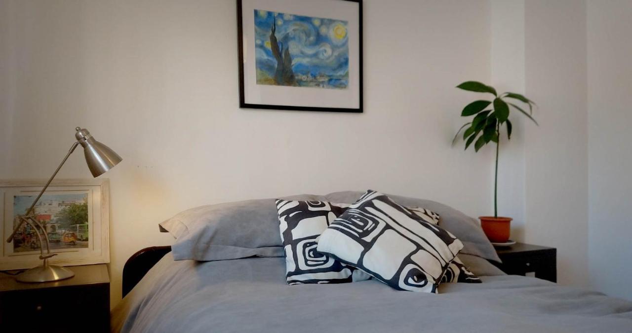 Appartement Depto 2 Ambientes Muy Luminoso Con Wifi Y Vista A La Plaza à Buenos Aires Extérieur photo