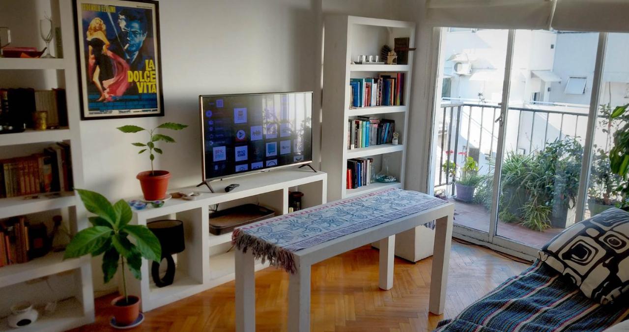 Appartement Depto 2 Ambientes Muy Luminoso Con Wifi Y Vista A La Plaza à Buenos Aires Extérieur photo